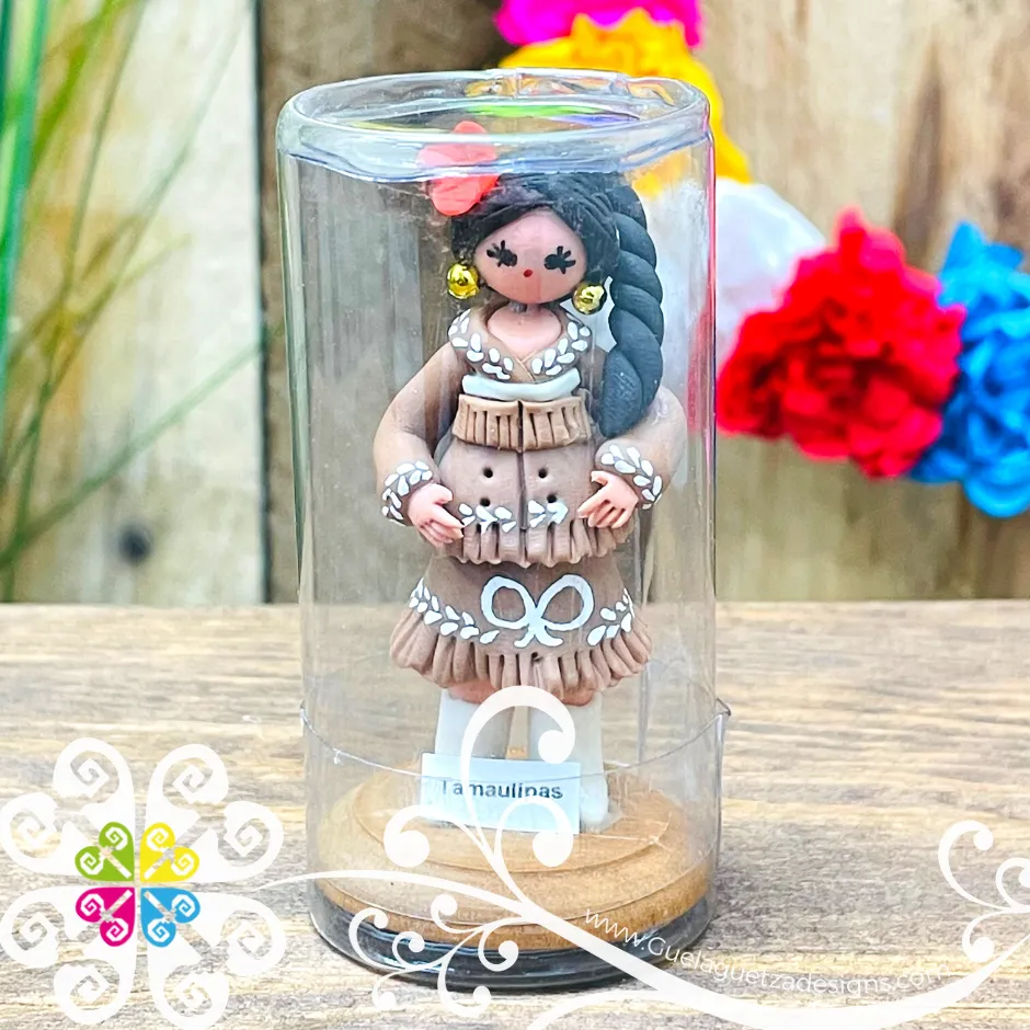 28- Tamaulipas Little Doll Figurine - Fondant Doll