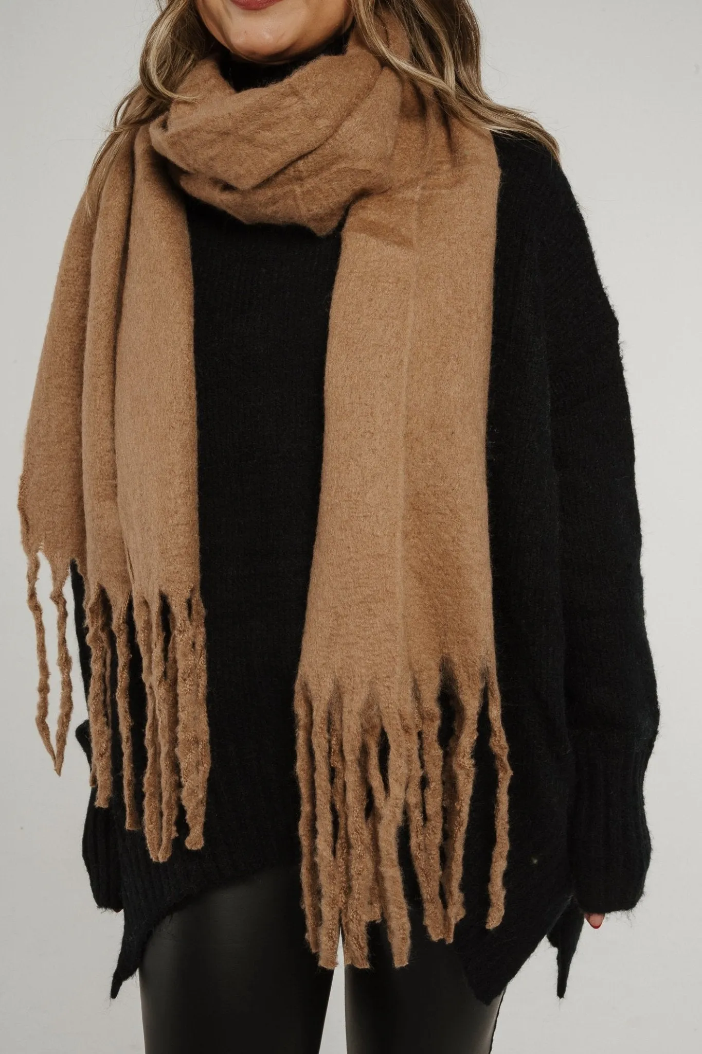 Amber Tassel Scarf In Camel