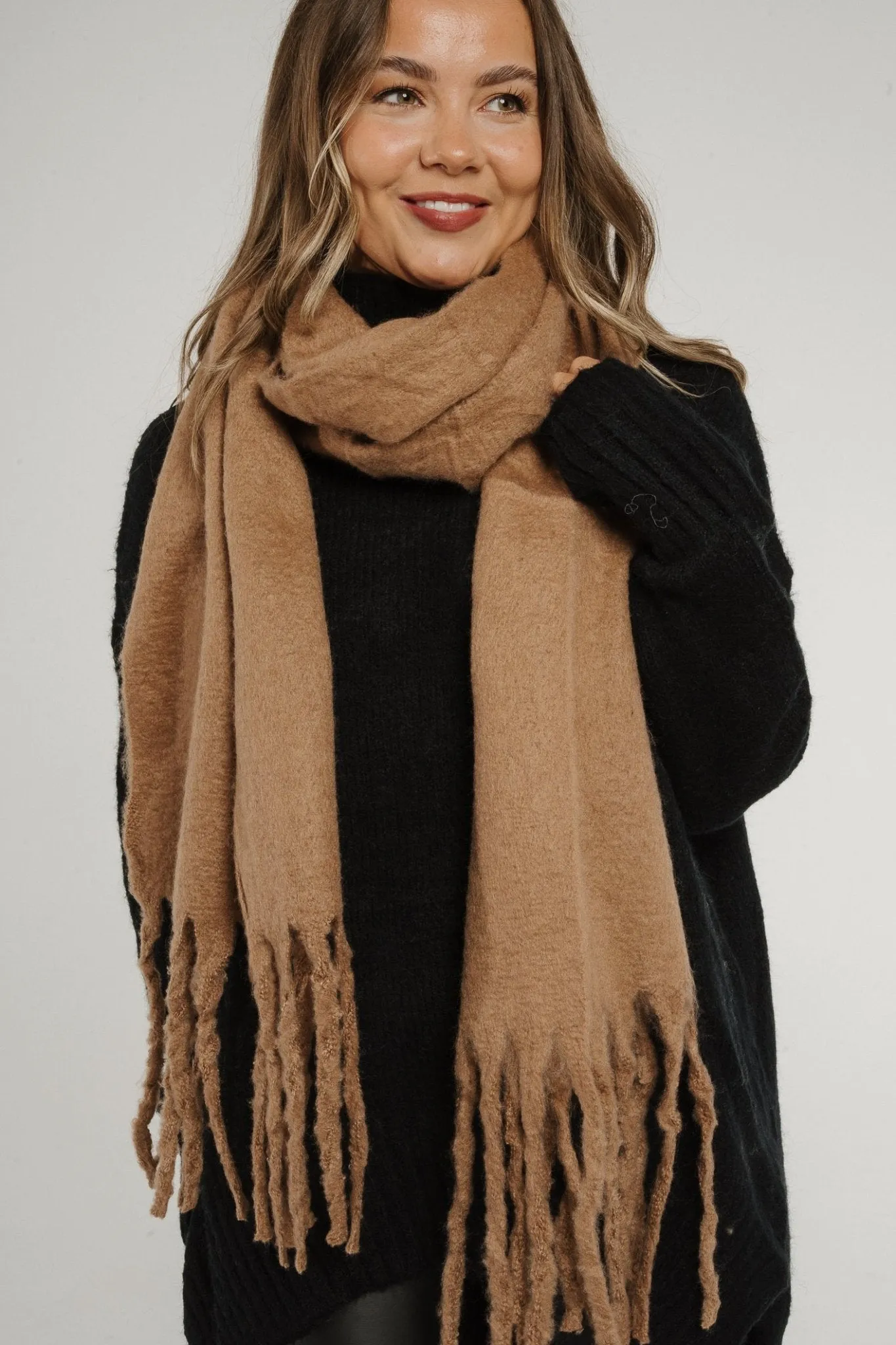 Amber Tassel Scarf In Camel