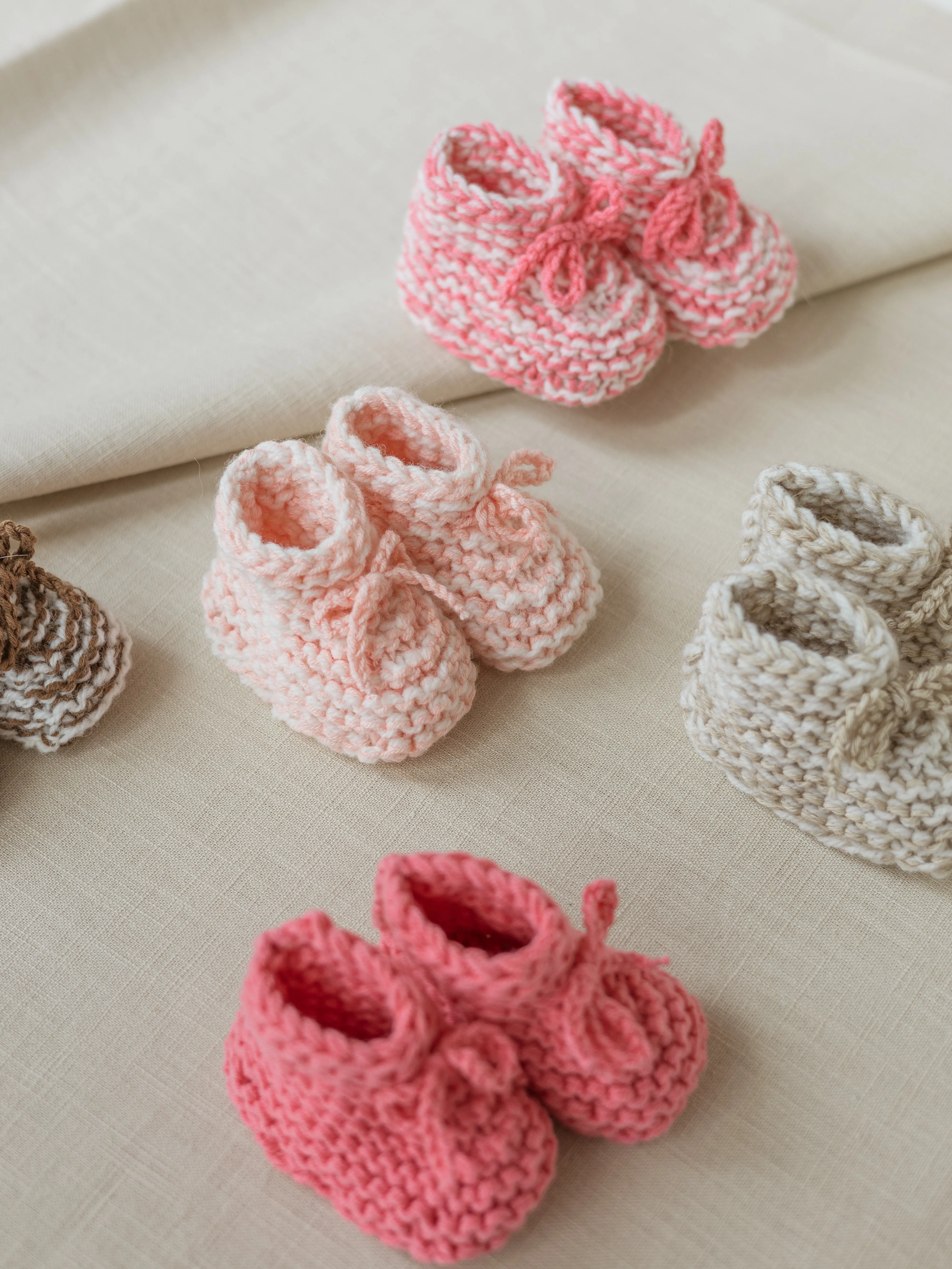 Baby booties / Melange sand