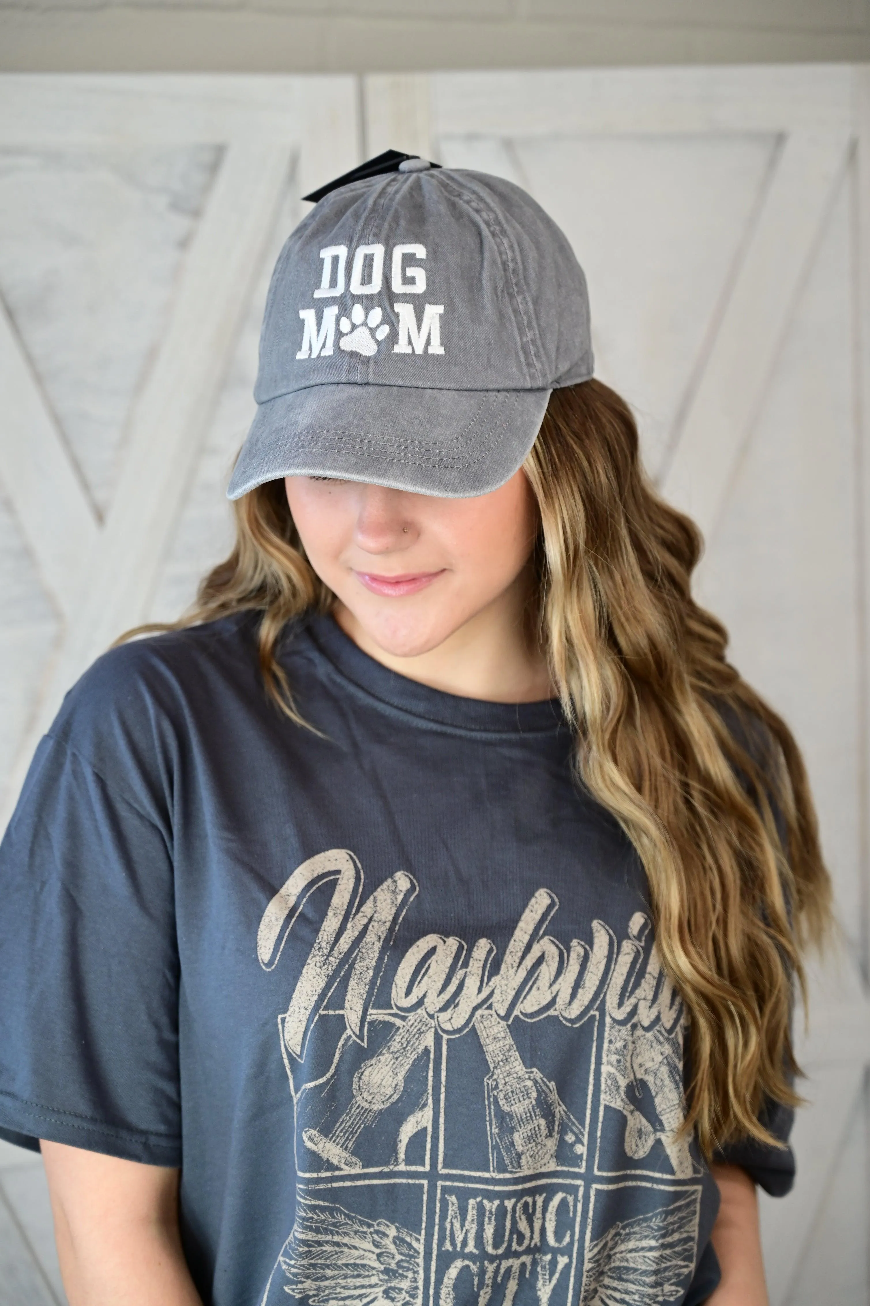 DOG MOM VINTAGE WASHED BASEBALL CAP