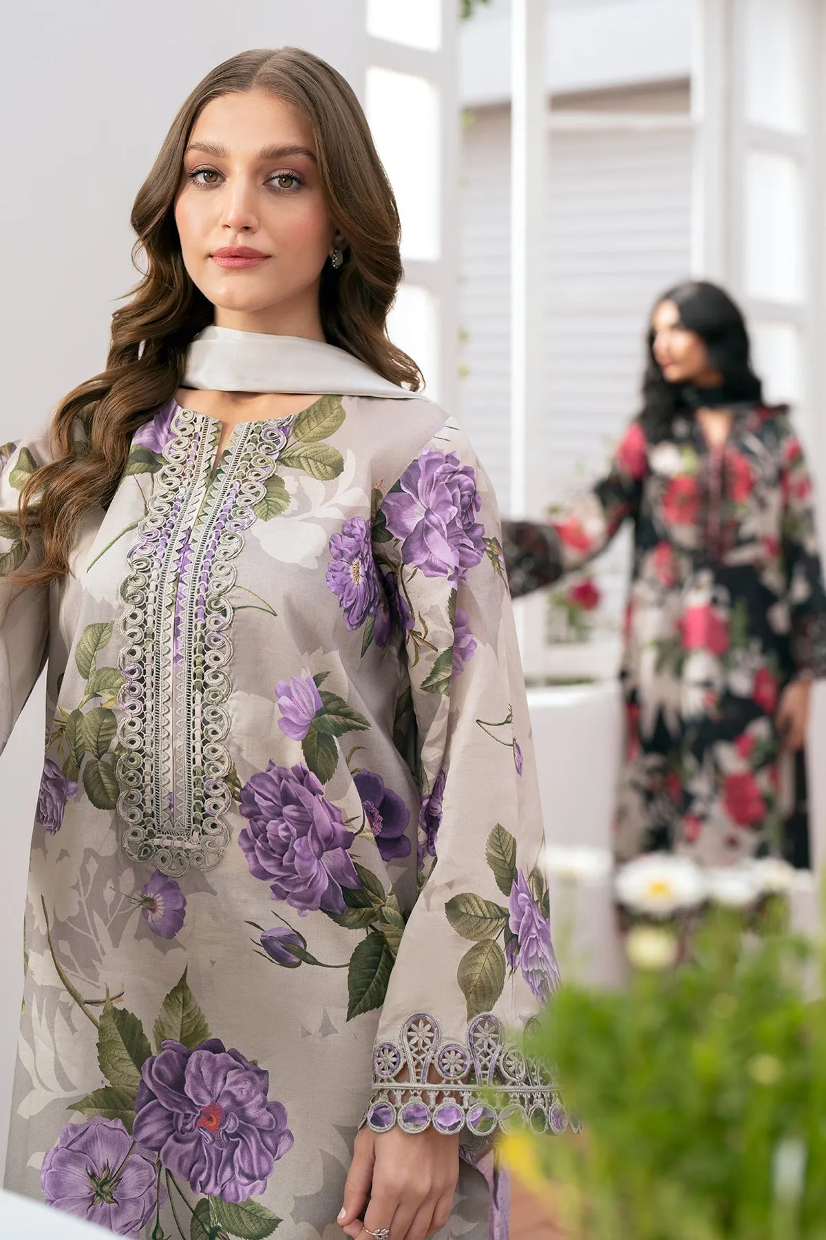 EMBROIDERED LAWN UF-531