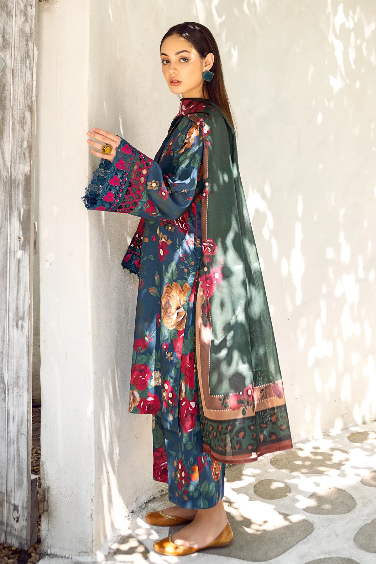 EMBROIDERED PRINTED LAWN UF-548