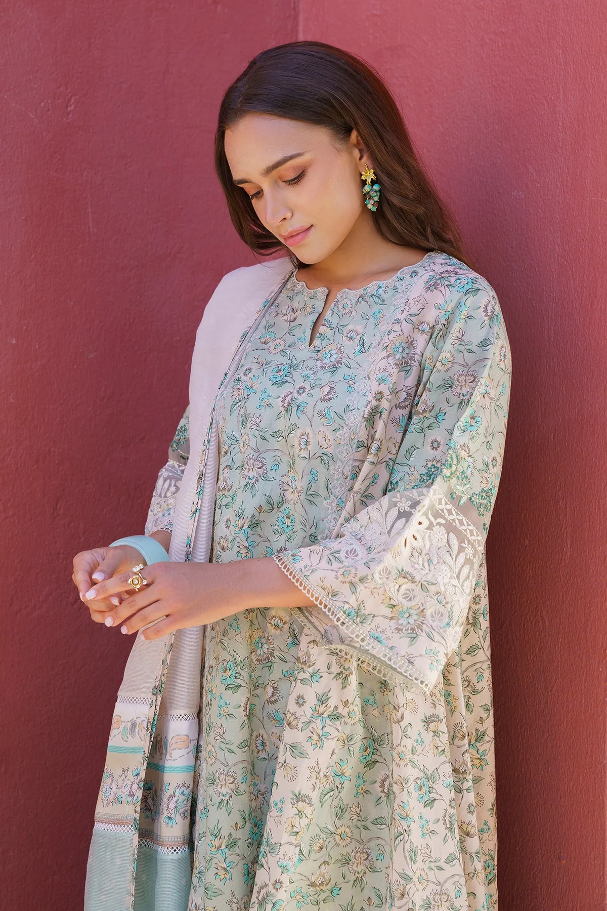 EMBROIDERED PRINTED LAWN UF-577