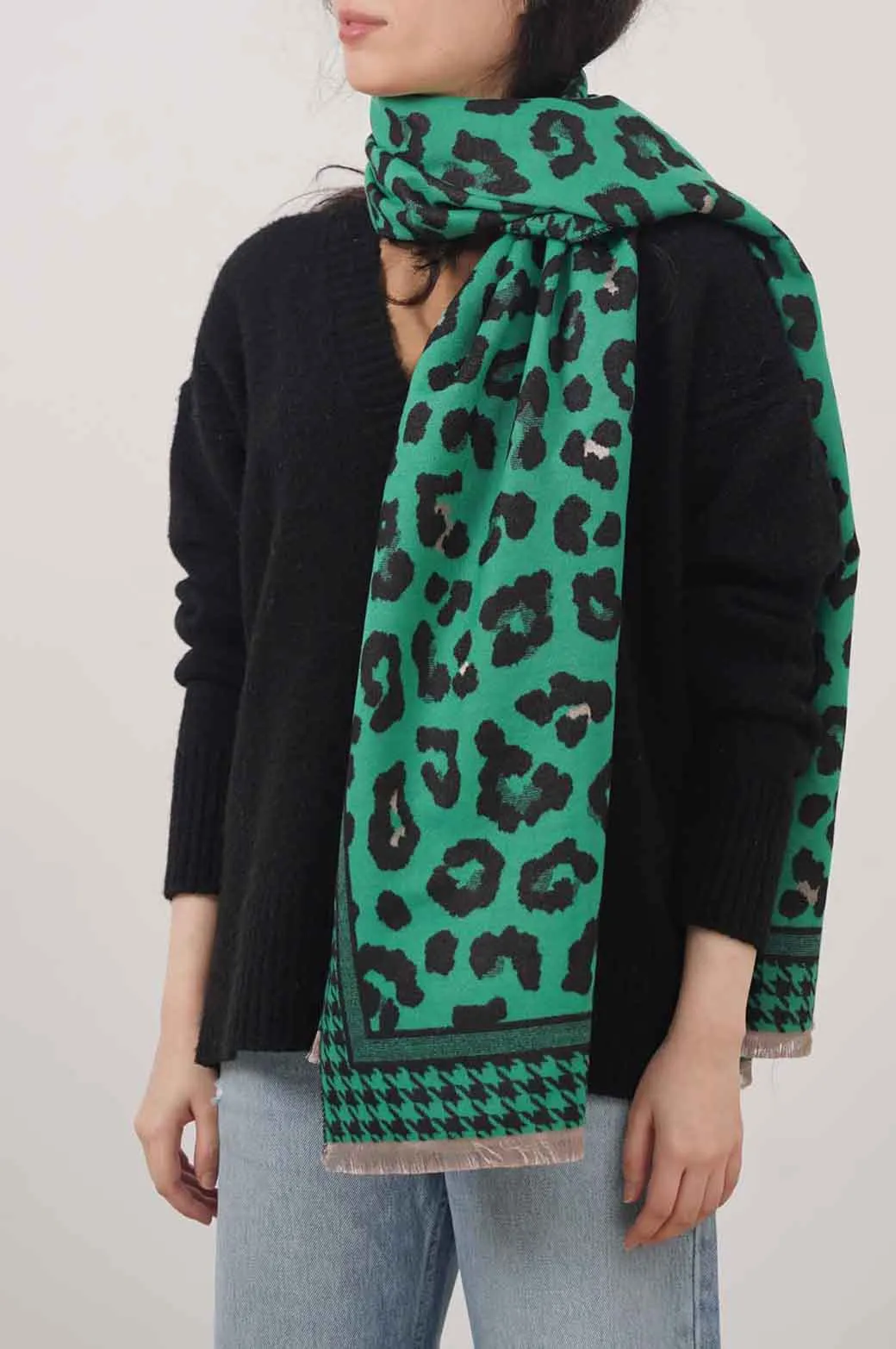 JUNGLE PRINT WINTER SCARF