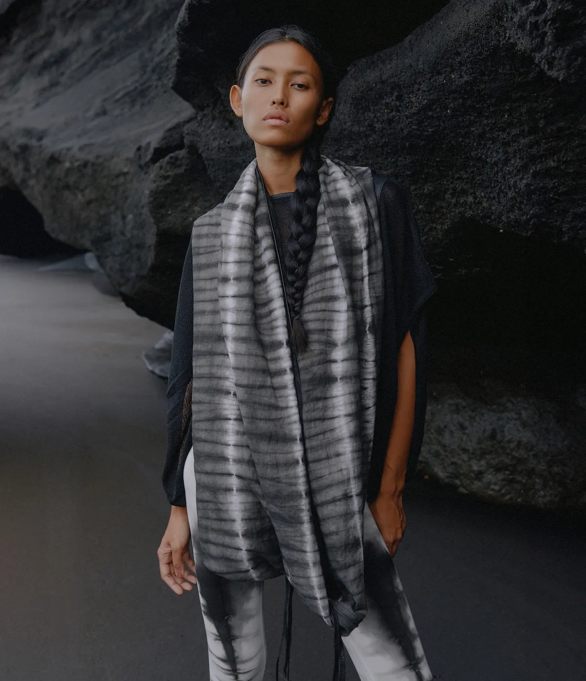 kaori linen scarf - ebony shima