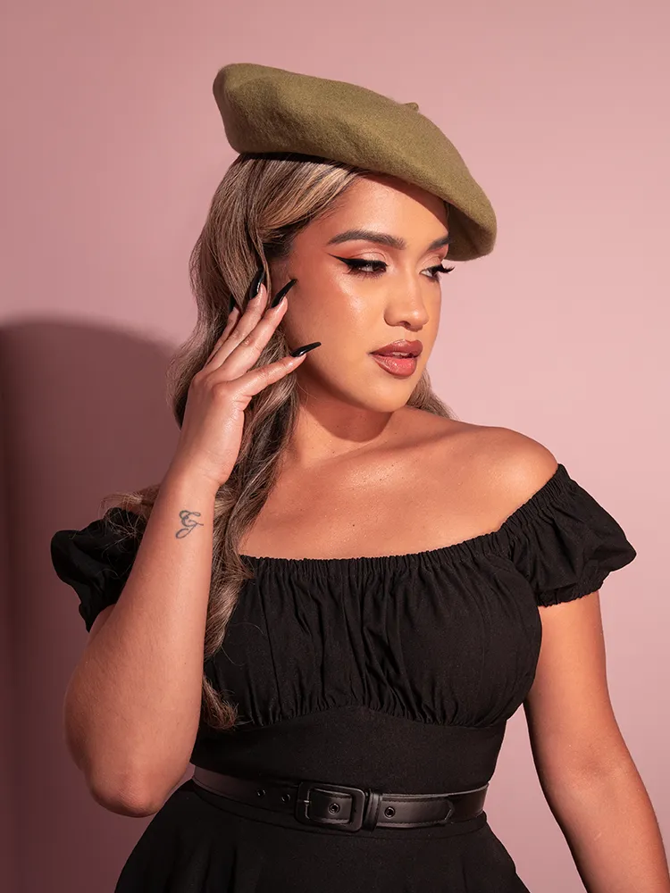 Vintage-Style Beret in Sage Green